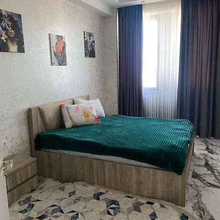 Апартамент От Ольги Kobuleti Exterior foto