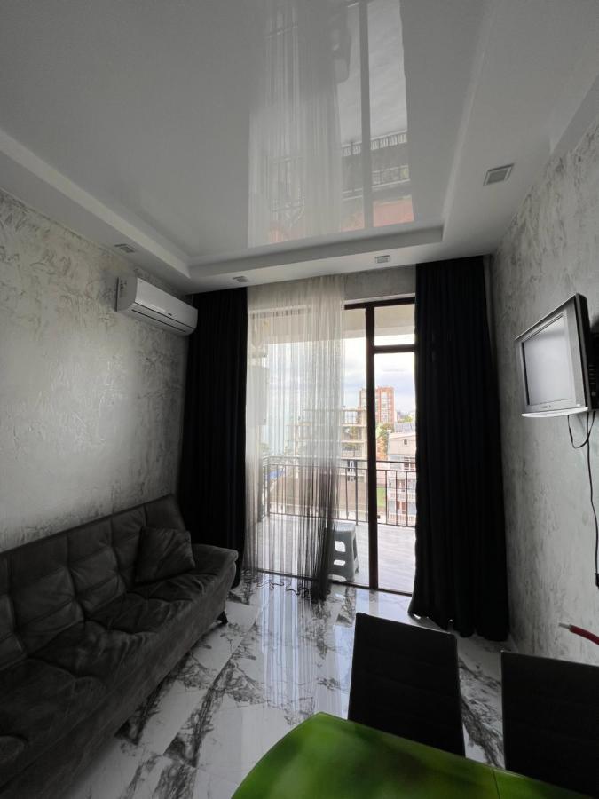 Апартамент От Ольги Kobuleti Exterior foto