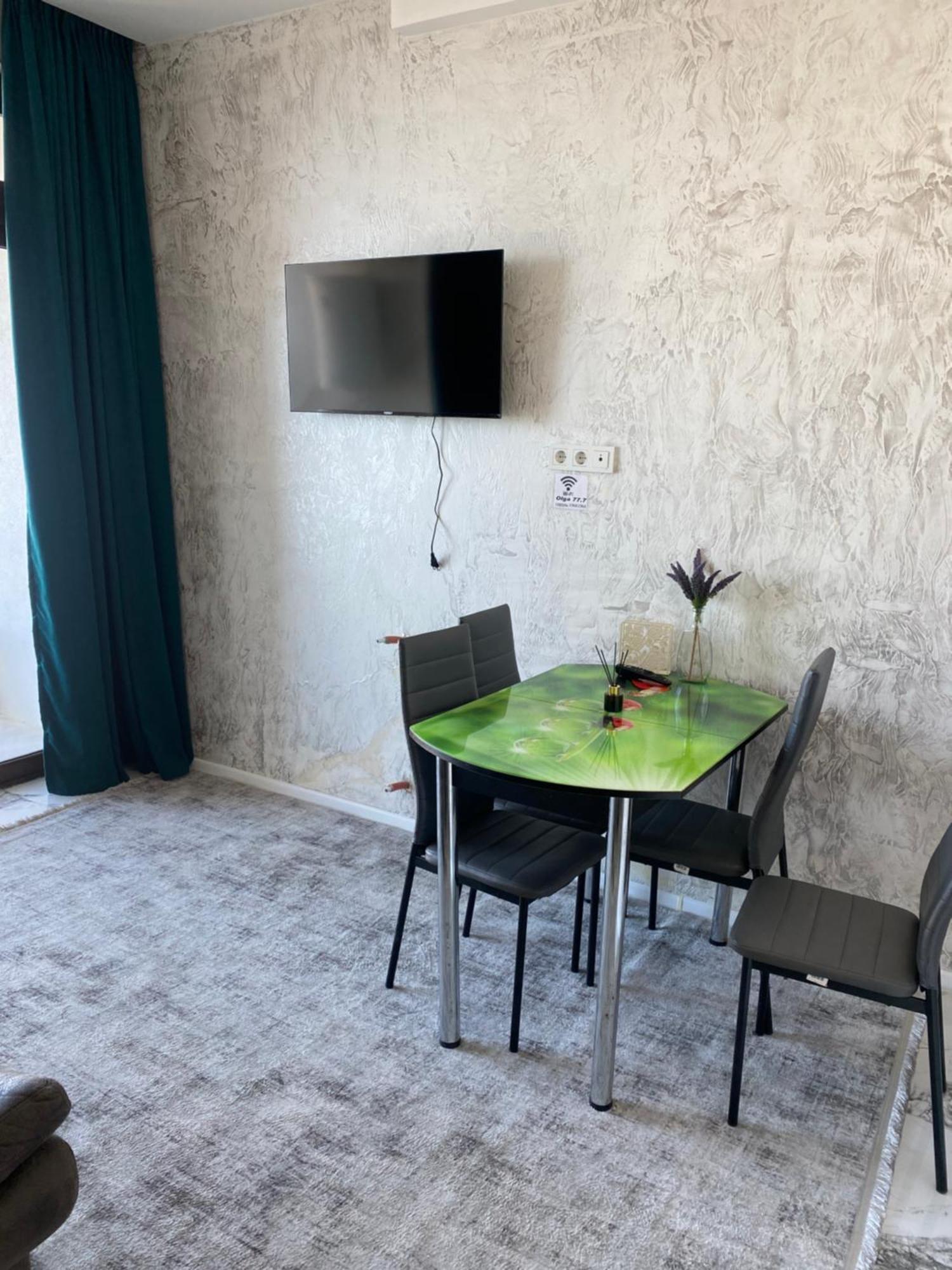Апартамент От Ольги Kobuleti Exterior foto